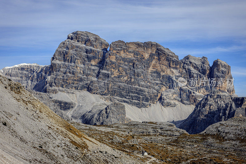 Paternkofel山从Rifugio Auronzo, Dolomites，意大利